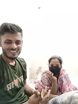 Snapshot of Couple-8 chatting on 17, 7, 2026 Couple-8 online show from 17, 7, 2026