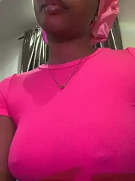 Snapshot of Seductresss chatting on 9, 8, 2026 Seductresss online show from 9, 8, 2026