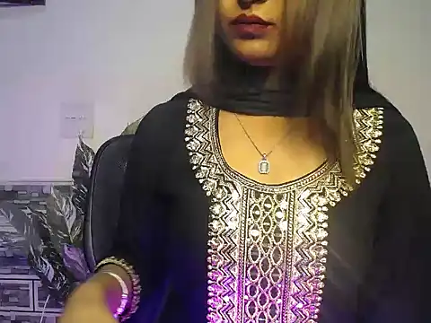 Snapshot of Ragini_69 chatting on 5, 7, 2026 Ragini 69 online show from 5, 7, 2026