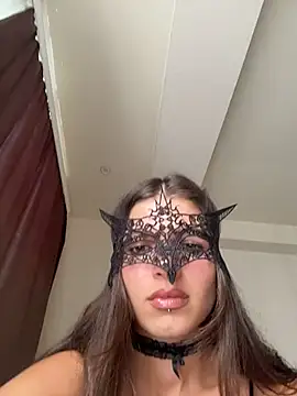 Mia Cannon online show from 27, 6, 2026