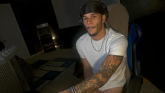 Snapshot of Kylewhitedgs chatting on 30, 6, 2026 Kylewhitedgs online show from 30, 6, 2026