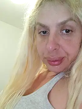 Itsonlyroxy online show from 1, 7, 2026