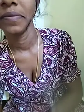 Snapshot of Slikylove01 chatting on 7, 7, 2026 Slikylove01 online show from 7, 7, 2026