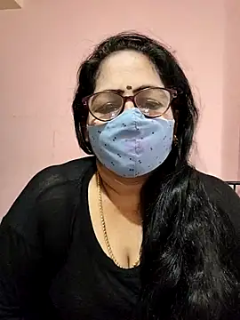 Snapshot of Luckybb-36 chatting on 7, 7, 2026 Luckybb-36 online show from 7, 7, 2026