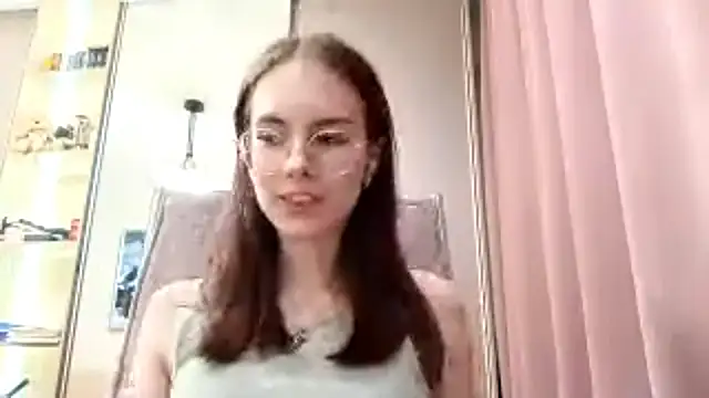 Snapshot of BrawAlly chatting on 8, 7, 2026 BrawAlly online show from 8, 7, 2026