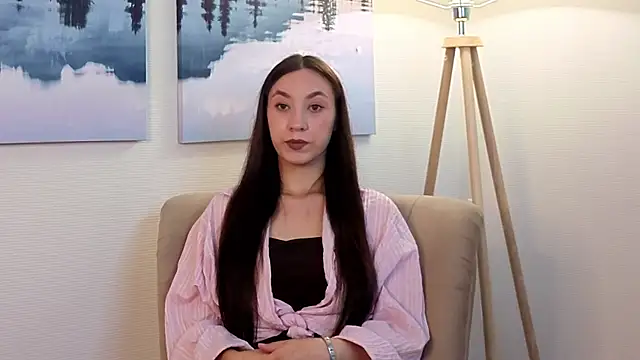 Snapshot of JinnyMenzella chatting on 11, 7, 2026 JinnyMenzella online show from 11, 7, 2026