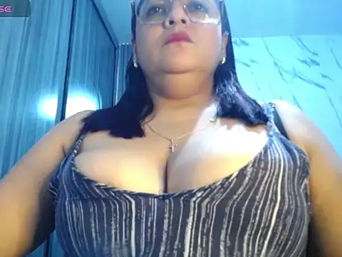 Snapshot of PaholaBigtits chatting on 9, 7, 2026 PaholaBigtits online show from 9, 7, 2026