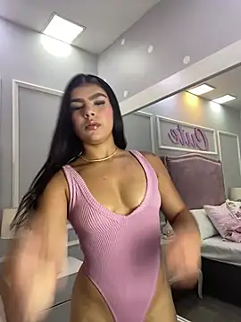 Snapshot of LesVega chatting on 14, 7, 2026 LesVega online show from 14, 7, 2026