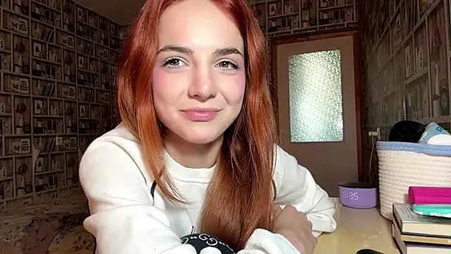 Snapshot of HopeOliger chatting on 11, 7, 2026 HopeOliger online show from 11, 7, 2026