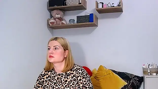 alisenties online show from 11, 10, 2025