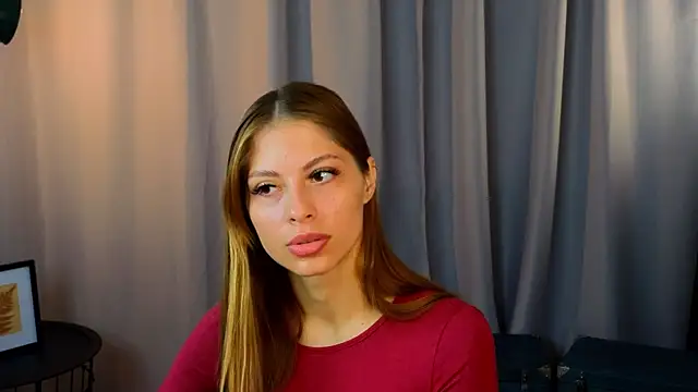 Snapshot of EmiliaLeuze chatting on 15, 7, 2026 EmiliaLeuze online show from 15, 7, 2026