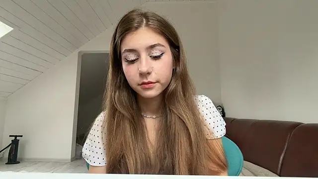 Snapshot of AriaToya chatting on 16, 7, 2026 AriaToya online show from 16, 7, 2026
