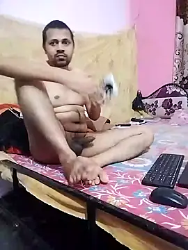 Snapshot of krvinay39 chatting on 8, 10, 2025 krvinay39 online show from 8, 10, 2025