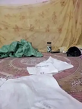 Snapshot of krvinay39 chatting on 8, 4, 2026 krvinay39 online show from 8, 4, 2026