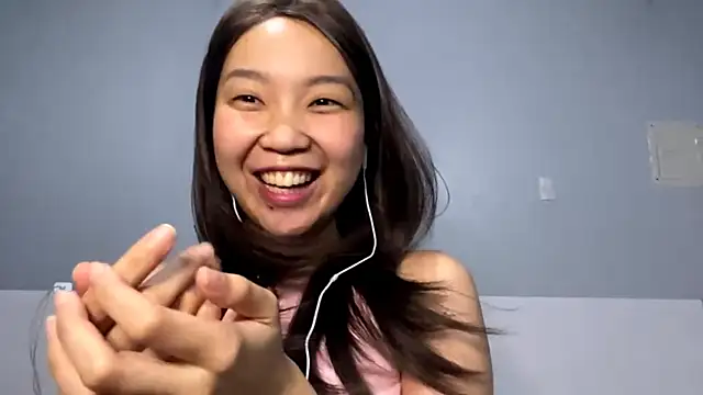 Snapshot of KassandraBrentz chatting on 19, 7, 2026 KassandraBrentz online show from 19, 7, 2026