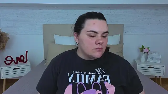 Snapshot of Ukr_Lena chatting on 18, 7, 2026 Ukr Lena online show from 18, 7, 2026