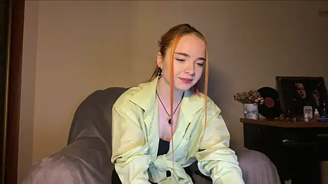 AmberRammerr online show from 21, 7, 2026