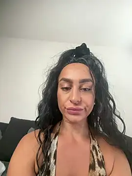 Snapshot of AyshaShirin chatting on 22, 7, 2026 AyshaShirin online show from 22, 7, 2026