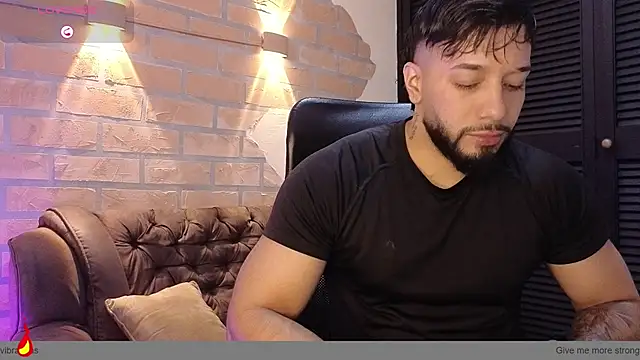 Snapshot of Enzo_001 chatting on 21, 7, 2026 Enzo 001 online show from 21, 7, 2026