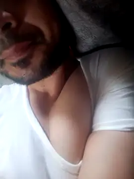 Snapshot of arousing3 chatting on 25, 7, 2026 arousing3 online show from 25, 7, 2026