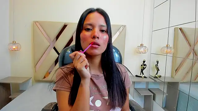 Snapshot of Ivonne_Latina chatting on 23, 7, 2026 Ivonne Latina online show from 23, 7, 2026