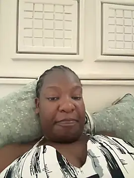 Snapshot of curvyreen chatting on 6, 8, 2026 curvyreen online show from 6, 8, 2026