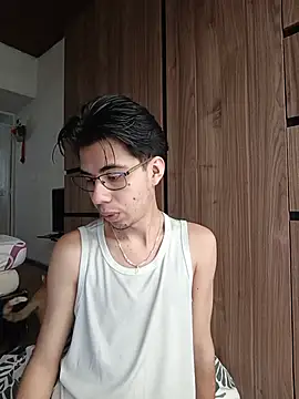 Snapshot of Nicolas_moon chatting on 4, 8, 2026 Nicolas moon online show from 4, 8, 2026