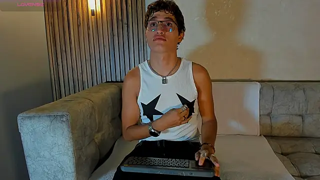 Snapshot of Damian_Wolff chatting on 30, 7, 2026 Damian Wolff online show from 30, 7, 2026