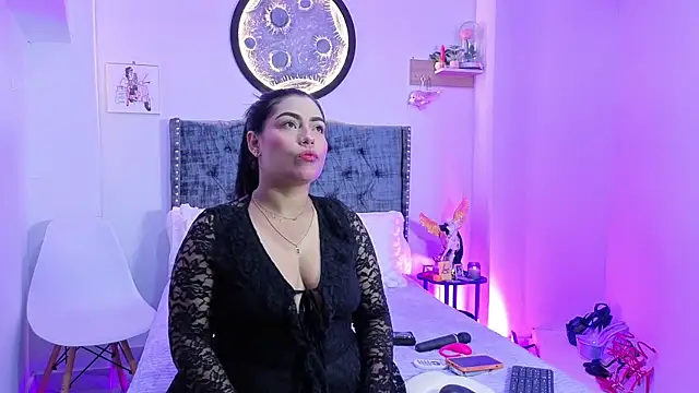 Snapshot of kyana_cream chatting on 25, 7, 2026 kyana cream online show from 25, 7, 2026