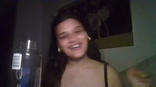 Snapshot of kaviahxx18 chatting on 25, 7, 2026 kaviahxx18 online show from 25, 7, 2026
