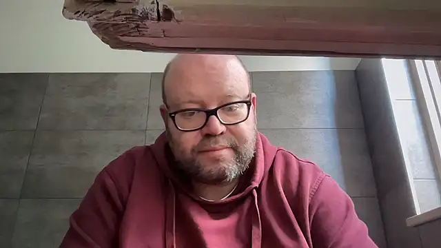 theitalianbear online show from 8, 4, 2026