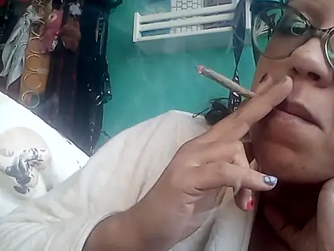 Snapshot of claracrocodilo chatting on 26, 7, 2026 claracrocodilo online show from 26, 7, 2026