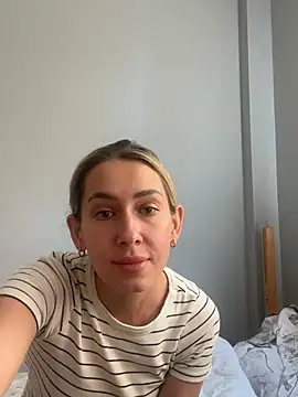mia-kis online show from 27, 7, 2026