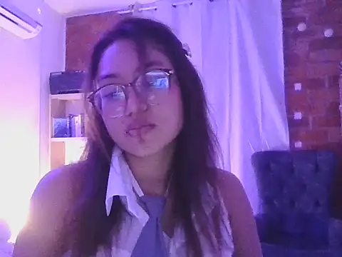 Honey devil online show from 31, 7, 2026