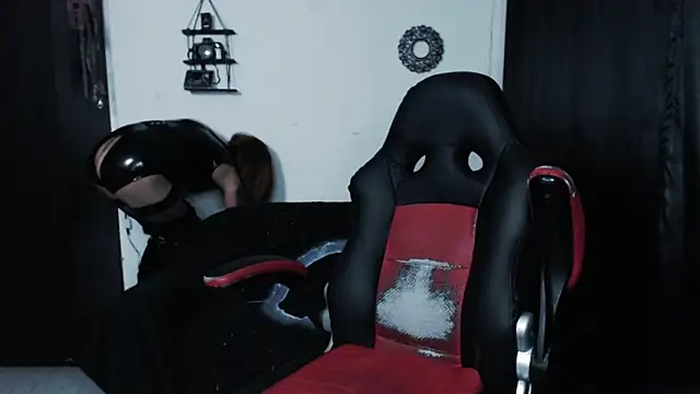 april simons2 online show from 12, 1, 2025