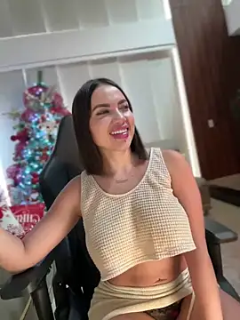 Snapshot of HannaBeckett chatting on 8, 12, 2024 HannaBeckett online show from 8, 12, 2024