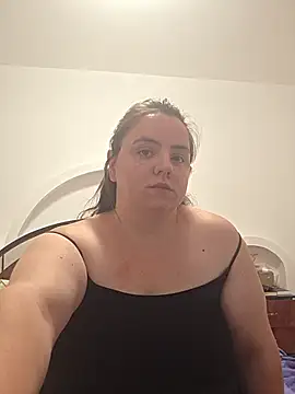 Snapshot of CurvyMia_XX chatting on 9, 8, 2026 CurvyMia XX online show from 9, 8, 2026