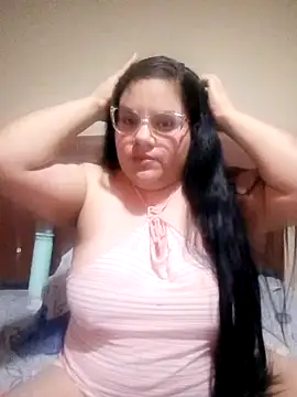 Snapshot of BethaXXX chatting on 5, 8, 2026 BethaXXX online show from 5, 8, 2026