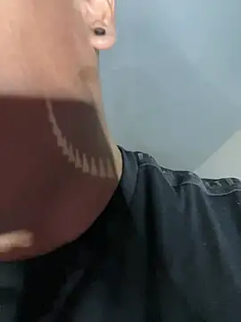 Snapshot of deoner_ chatting on 4, 8, 2026 deoner online show from 4, 8, 2026