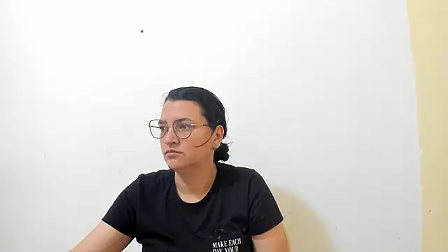 MARILYN GARCIA online show from 15, 11, 2025