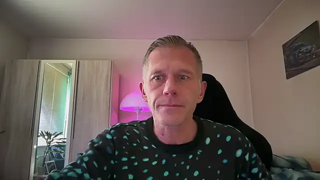 slaveboy2016xh online show from 19, 10, 2025