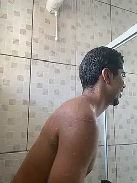 Snapshot of fferreiraaz chatting on 8, 8, 2026 fferreiraaz online show from 8, 8, 2026