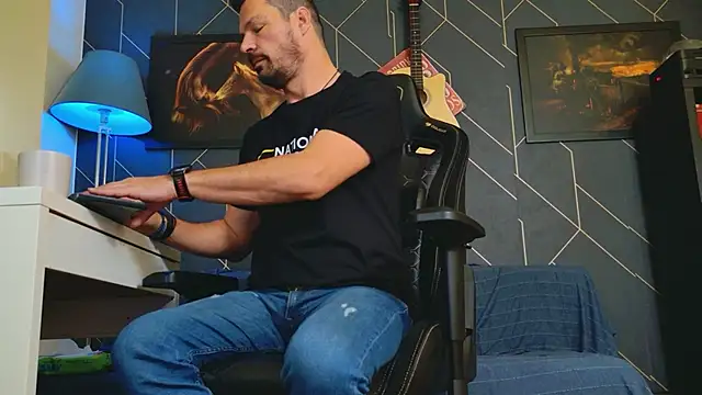 ChrisKox online show from 14, 10, 2025