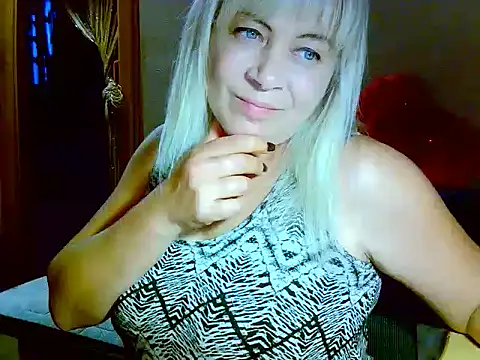 Snapshot of AgoniA7 chatting on 12, 9, 2025 AgoniA7 online show from 12, 9, 2025