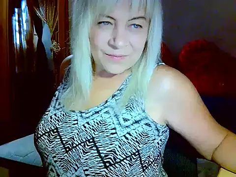 Snapshot of AgoniA7 chatting on 13, 9, 2025 AgoniA7 online show from 13, 9, 2025
