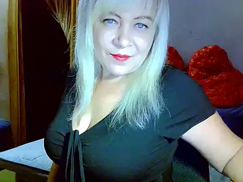 Snapshot of AgoniA7 chatting on 3, 10, 2025 AgoniA7 online show from 3, 10, 2025