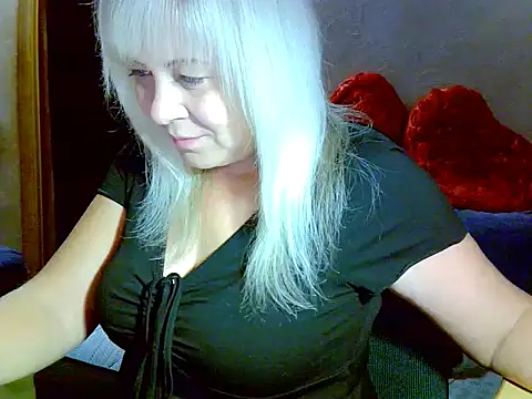 Snapshot of AgoniA7 chatting on 12, 10, 2025 AgoniA7 online show from 12, 10, 2025