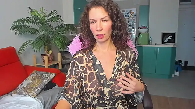 Snapshot of ChristinaGlory chatting on 13, 2, 2025 ChristinaGlory online show from 13, 2, 2025