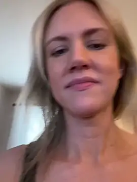 Kay Cakes online show from 17, 12, 2025