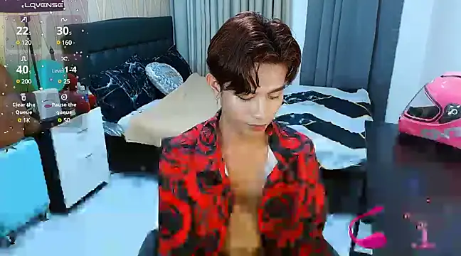 Snapshot of WildestTwink chatting on 8, 3, 2025 WildestTwink online show from 8, 3, 2025